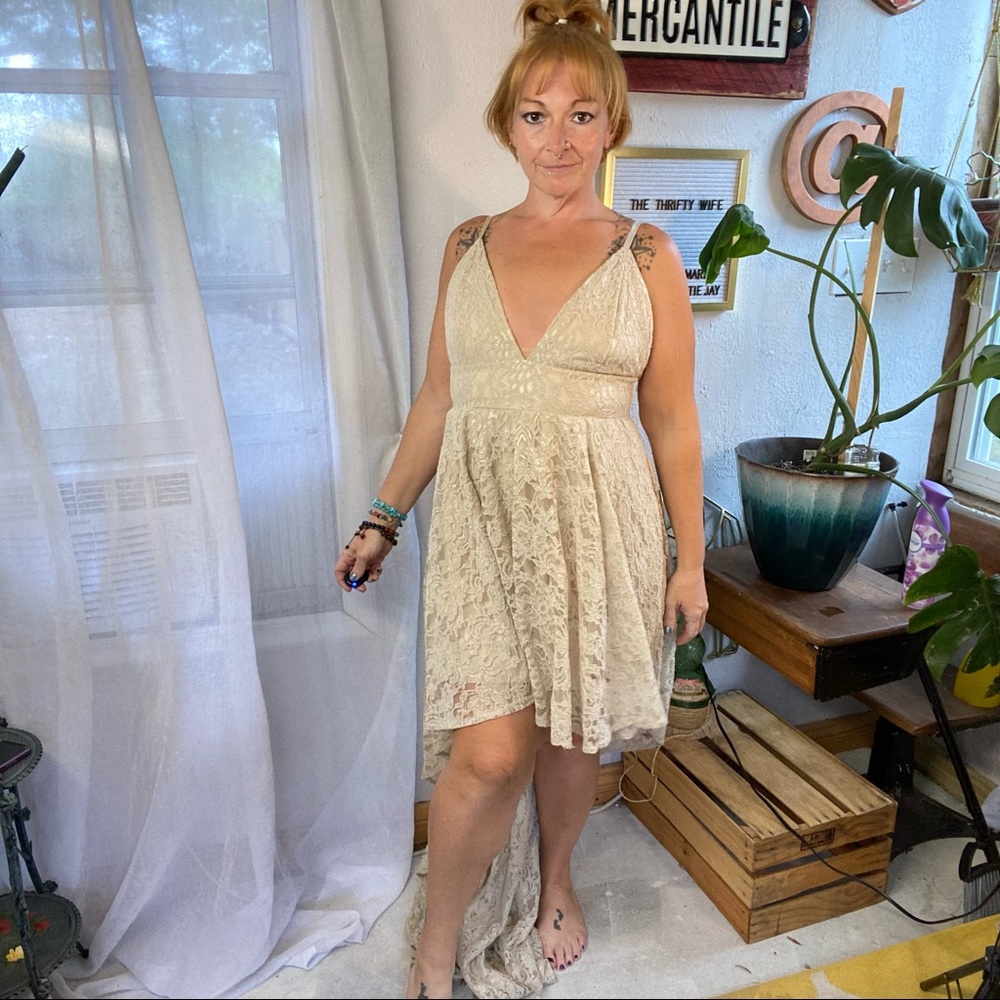 Windsor Cream / Tan Lace High Low Strappy Dress Size New with Tags Small